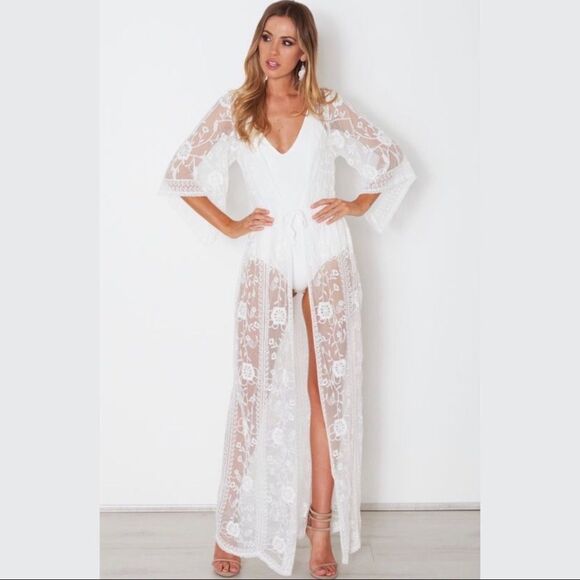 ✨2xHP✨White Fox Boutique Mesh Kimono✨ - Picture 1 of 7